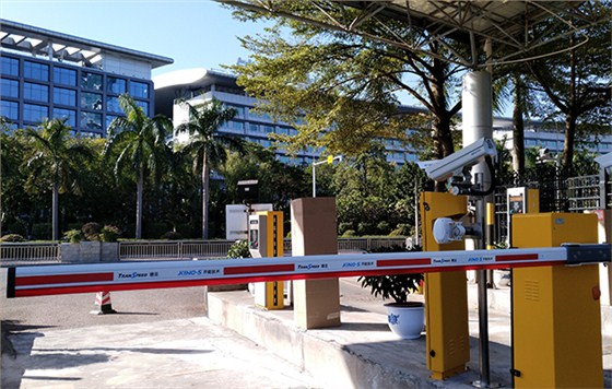 德亚工业级高速道闸