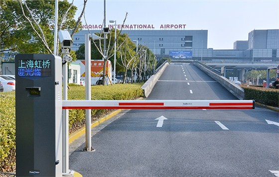 德亚工业级高速道闸