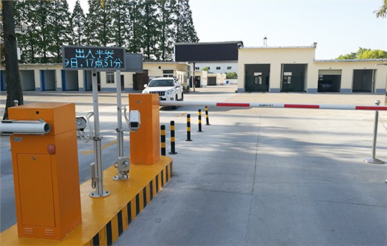 德亚智能停车门禁系统 
