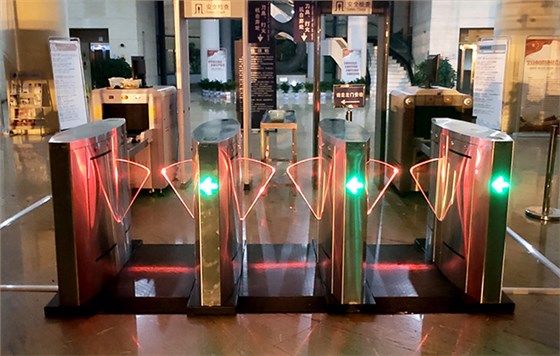 景区扫码闸机系统解决方案2