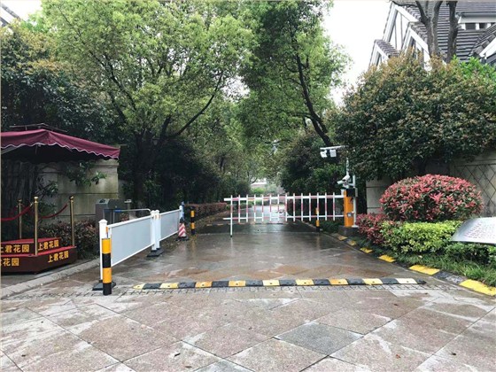 上君花园德亚电动道闸