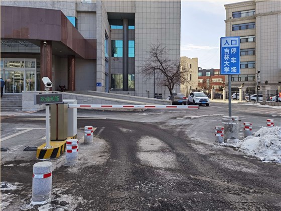 德亚门禁道闸系统