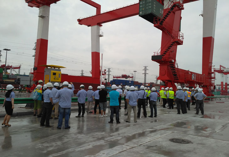 德亚设备进驻上海港 引领港口车辆管理新导向