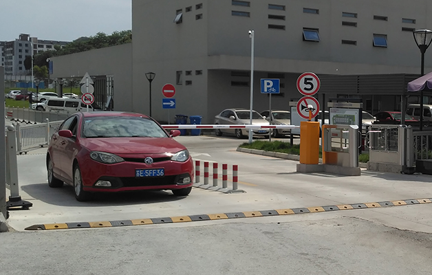 德亚无人值守停车系统