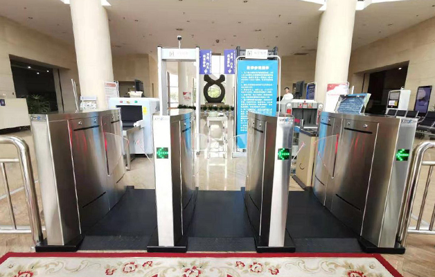 德亚工业级人行通道